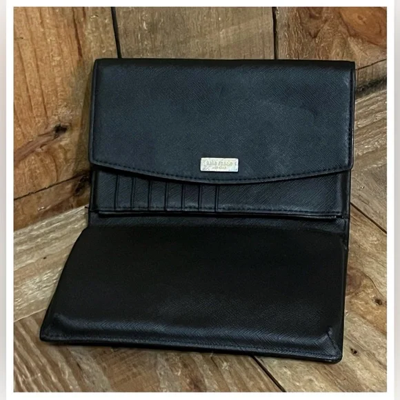 kate spade Leather Laurel Way Crossbody Wallet with Free Dust Bag & Bag Charm. - Picture 12 of 16